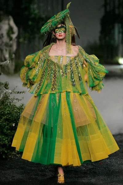 Look 37